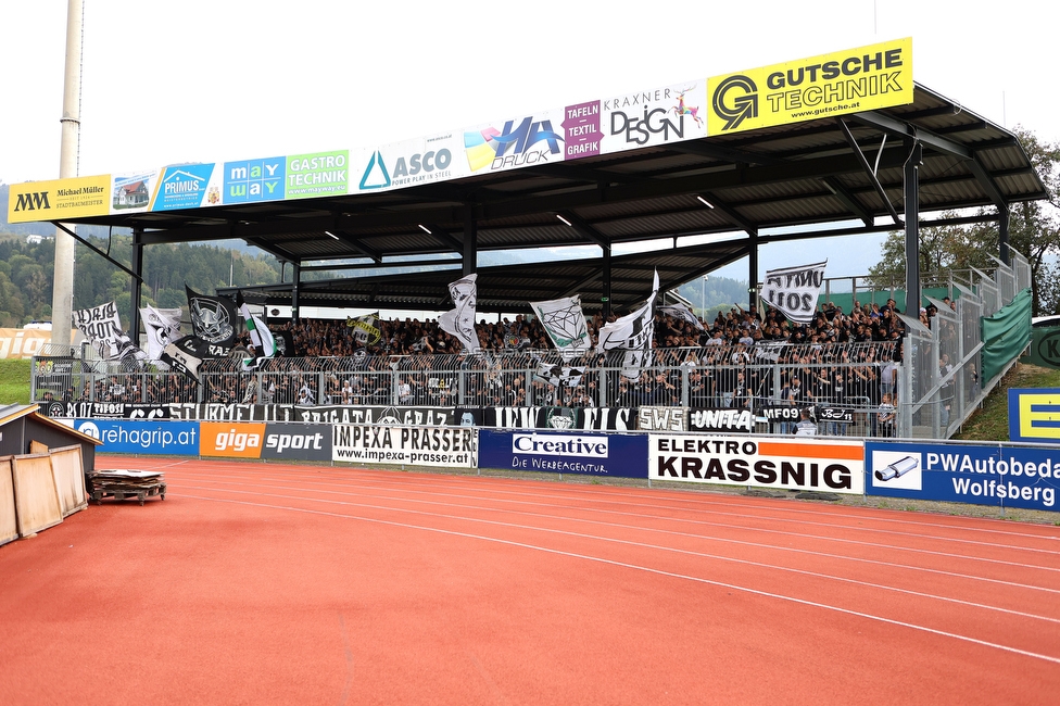 Wolfsberg - Sturm Graz
Oesterreichische Fussball Bundesliga, 10. Runde, Wolfsberger AC - SK Sturm Graz, Lavanttal-Arena Wolfsberg, 08.10.2023. 

Foto zeigt Fans von Sturm
