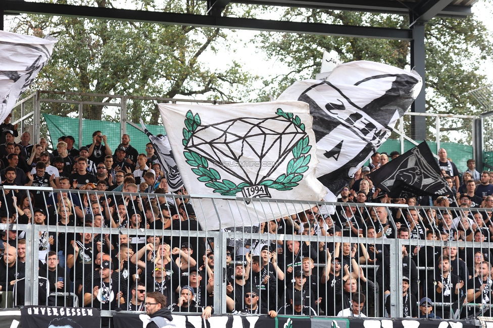 Wolfsberg - Sturm Graz
Oesterreichische Fussball Bundesliga, 10. Runde, Wolfsberger AC - SK Sturm Graz, Lavanttal-Arena Wolfsberg, 08.10.2023. 

Foto zeigt Fans von Sturm
