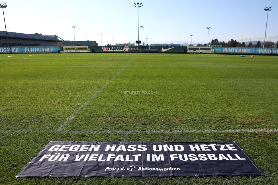 Sturm Damen - Blau Weiss Linz
OEFB Frauen Bundesliga, 6. Runde, SK Sturm Graz Damen - FC Blau Weiss Linz Union Kleinmuenchen, Trainingszentrum Messendorf, 14.10.2023. 

Foto zeigt die Aktion Gegen Hass und Hetze
