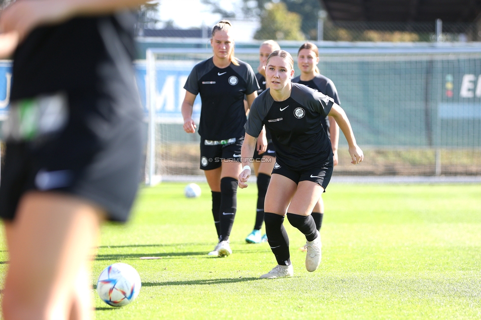 Sturm Damen - Blau Weiss Linz
OEFB Frauen Bundesliga, 6. Runde, SK Sturm Graz Damen - FC Blau Weiss Linz Union Kleinmuenchen, Trainingszentrum Messendorf, 14.10.2023. 

Foto zeigt Anna Wirnsberger (Sturm Damen)
