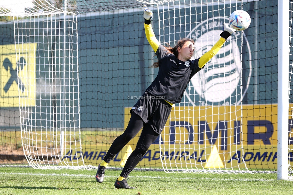 Sturm Damen - Blau Weiss Linz
OEFB Frauen Bundesliga, 6. Runde, SK Sturm Graz Damen - FC Blau Weiss Linz Union Kleinmuenchen, Trainingszentrum Messendorf, 14.10.2023. 

Foto zeigt Vanessa Gritzner (Sturm Damen)
