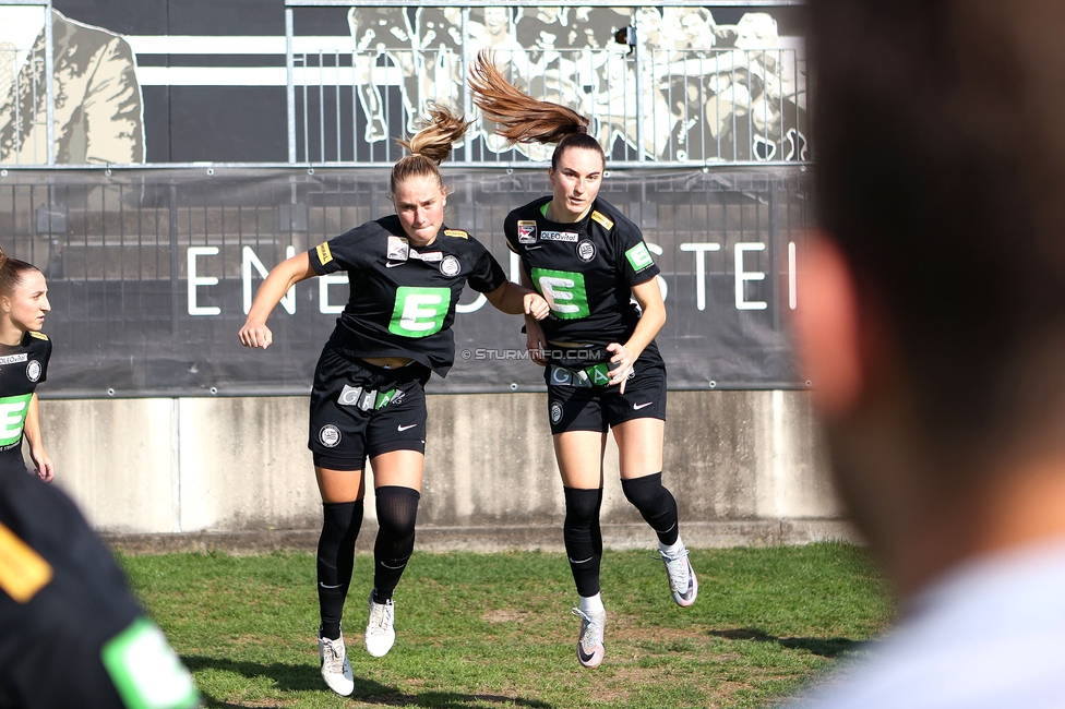 Sturm Damen - Blau Weiss Linz
OEFB Frauen Bundesliga, 6. Runde, SK Sturm Graz Damen - FC Blau Weiss Linz Union Kleinmuenchen, Trainingszentrum Messendorf, 14.10.2023. 

Foto zeigt Anna Wirnsberger (Sturm Damen) und Linda Mittermair (Sturm Damen)
