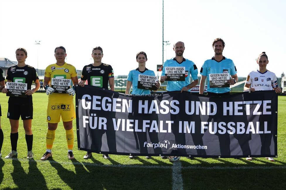 Sturm Damen - Blau Weiss Linz
OEFB Frauen Bundesliga, 6. Runde, SK Sturm Graz Damen - FC Blau Weiss Linz Union Kleinmuenchen, Trainingszentrum Messendorf, 14.10.2023. 

Foto zeigt die Aktion Gegen Hass und Hetze
