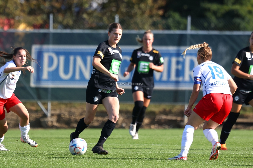 Sturm Damen - Blau Weiss Linz
OEFB Frauen Bundesliga, 6. Runde, SK Sturm Graz Damen - FC Blau Weiss Linz Union Kleinmuenchen, Trainingszentrum Messendorf, 14.10.2023. 

Foto zeigt Sophie Maierhofer (Sturm Damen)
