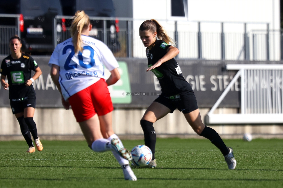 Sturm Damen - Blau Weiss Linz
OEFB Frauen Bundesliga, 6. Runde, SK Sturm Graz Damen - FC Blau Weiss Linz Union Kleinmuenchen, Trainingszentrum Messendorf, 14.10.2023. 

Foto zeigt Elena Koessler (Sturm Damen)
