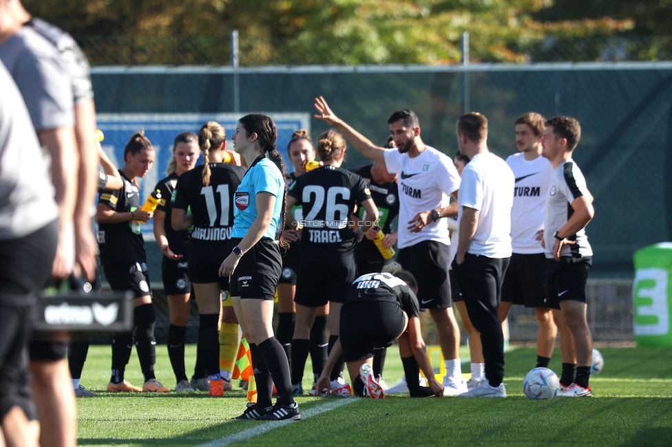 Sturm Damen - Blau Weiss Linz
OEFB Frauen Bundesliga, 6. Runde, SK Sturm Graz Damen - FC Blau Weiss Linz Union Kleinmuenchen, Trainingszentrum Messendorf, 14.10.2023. 

Foto zeigt die Mannschaft der Sturm Damen
