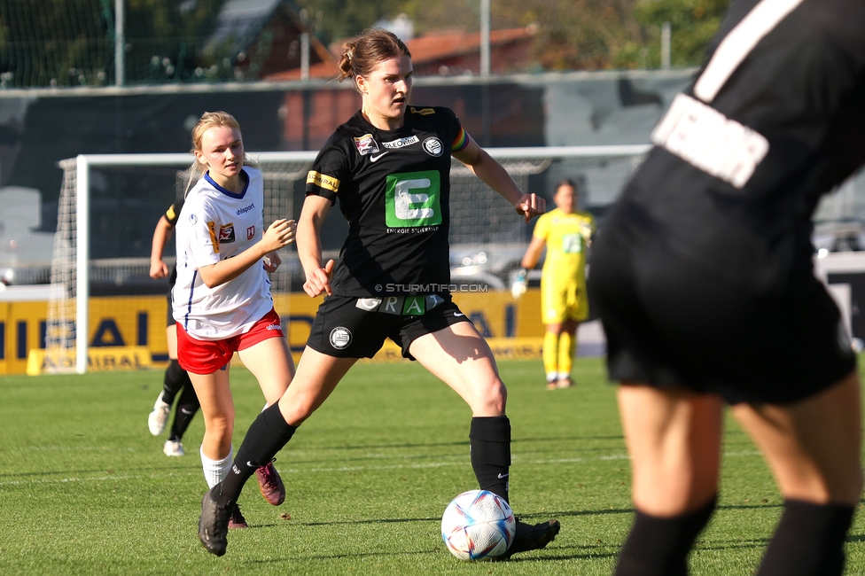 Sturm Damen - Blau Weiss Linz
OEFB Frauen Bundesliga, 6. Runde, SK Sturm Graz Damen - FC Blau Weiss Linz Union Kleinmuenchen, Trainingszentrum Messendorf, 14.10.2023. 

Foto zeigt Sophie Maierhofer (Sturm Damen)
