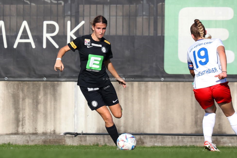 Sturm Damen - Blau Weiss Linz
OEFB Frauen Bundesliga, 6. Runde, SK Sturm Graz Damen - FC Blau Weiss Linz Union Kleinmuenchen, Trainingszentrum Messendorf, 14.10.2023. 

Foto zeigt Leonie Christin Tragl (Sturm Damen)
