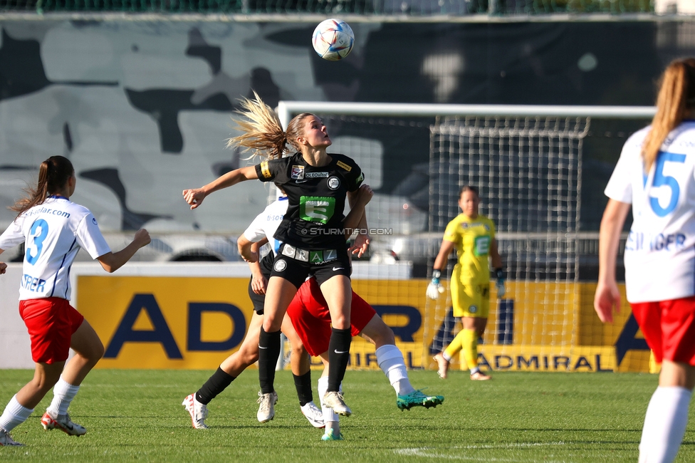 Sturm Damen - Blau Weiss Linz
OEFB Frauen Bundesliga, 6. Runde, SK Sturm Graz Damen - FC Blau Weiss Linz Union Kleinmuenchen, Trainingszentrum Messendorf, 14.10.2023. 

Foto zeigt Elena Koessler (Sturm Damen)
