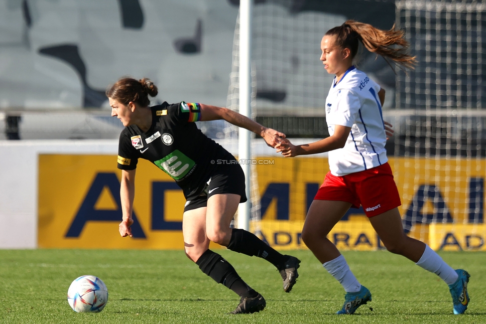 Sturm Damen - Blau Weiss Linz
OEFB Frauen Bundesliga, 6. Runde, SK Sturm Graz Damen - FC Blau Weiss Linz Union Kleinmuenchen, Trainingszentrum Messendorf, 14.10.2023. 

Foto zeigt Sophie Maierhofer (Sturm Damen)
