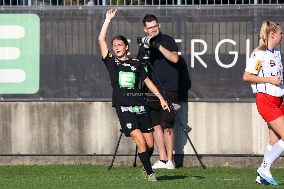 Sturm Damen - Blau Weiss Linz
OEFB Frauen Bundesliga, 6. Runde, SK Sturm Graz Damen - FC Blau Weiss Linz Union Kleinmuenchen, Trainingszentrum Messendorf, 14.10.2023. 

Foto zeigt Leonie Christin Tragl (Sturm Damen)
