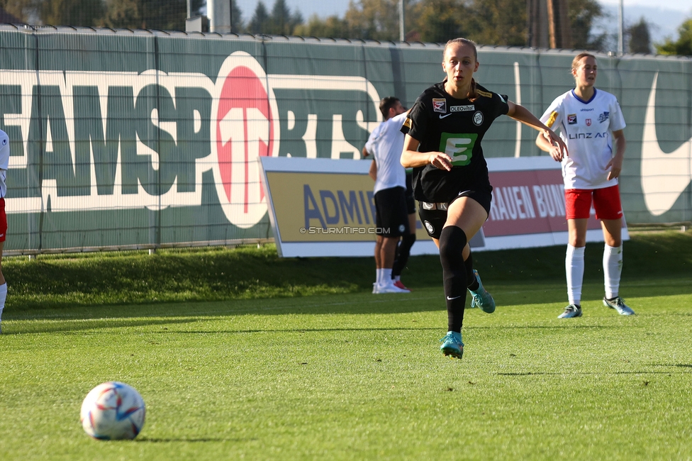 Sturm Damen - Blau Weiss Linz
OEFB Frauen Bundesliga, 6. Runde, SK Sturm Graz Damen - FC Blau Weiss Linz Union Kleinmuenchen, Trainingszentrum Messendorf, 14.10.2023. 

Foto zeigt Christina Gierzinger (Sturm Damen)
