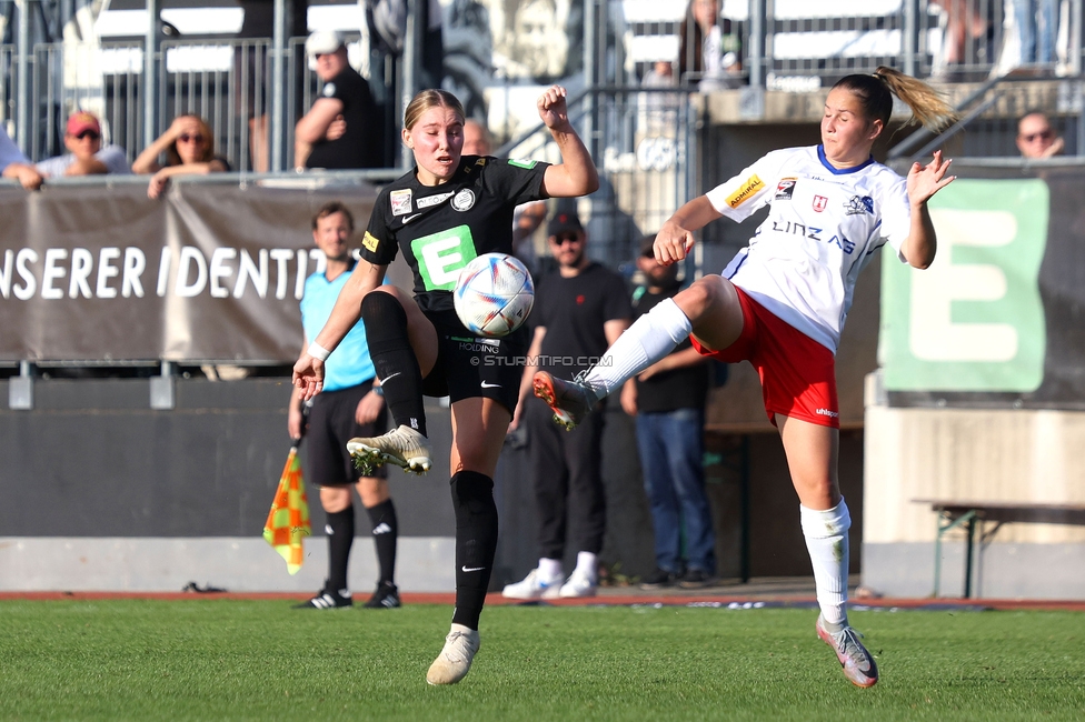 Sturm Damen - Blau Weiss Linz
OEFB Frauen Bundesliga, 6. Runde, SK Sturm Graz Damen - FC Blau Weiss Linz Union Kleinmuenchen, Trainingszentrum Messendorf, 14.10.2023. 

Foto zeigt Anna Wirnsberger (Sturm Damen)
