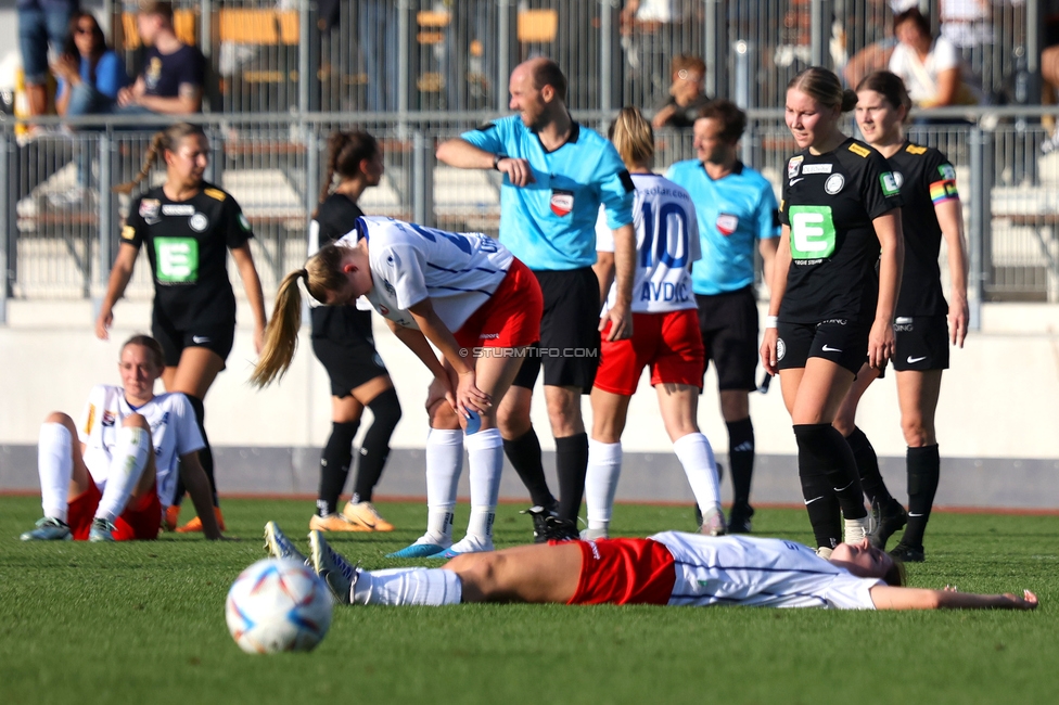 Sturm Damen - Blau Weiss Linz
OEFB Frauen Bundesliga, 6. Runde, SK Sturm Graz Damen - FC Blau Weiss Linz Union Kleinmuenchen, Trainingszentrum Messendorf, 14.10.2023. 

Foto zeigt die Mannschaft der Sturm Damen
