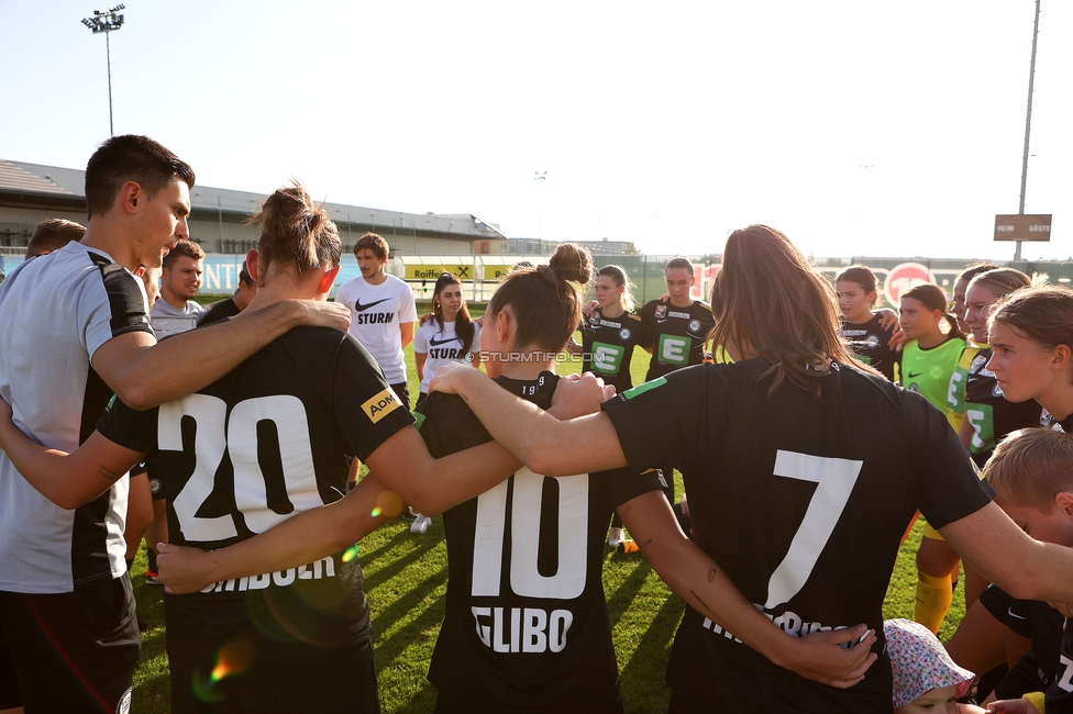 Sturm Damen - Blau Weiss Linz
OEFB Frauen Bundesliga, 6. Runde, SK Sturm Graz Damen - FC Blau Weiss Linz Union Kleinmuenchen, Trainingszentrum Messendorf, 14.10.2023. 

Foto zeigt die Mannschaft der Sturm Damen
