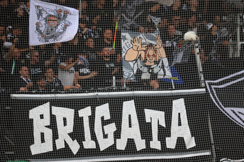 Sturm Graz - Hartberg
Oesterreichische Fussball Bundesliga, 11. Runde, SK Sturm Graz - TSV Hartberg, Stadion Liebenau Graz, 21.10.2023. 

Foto zeigt Fans von Sturm
Schlüsselwörter: brigata