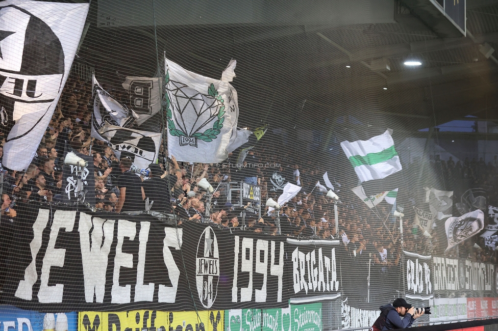 Sturm Graz - Hartberg
Oesterreichische Fussball Bundesliga, 11. Runde, SK Sturm Graz - TSV Hartberg, Stadion Liebenau Graz, 21.10.2023. 

Foto zeigt Fans von Sturm
Schlüsselwörter: jewels