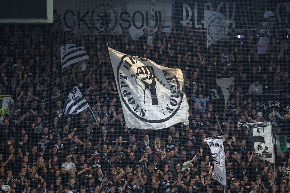 Sturm Graz - Atalanta
UEFA Europa League Gruppenphase 3. Spieltag, SK Sturm Graz - Atalanta Bergamo, Stadion Liebenau Graz, 26.10.2023. 

Foto zeigt Fans von Sturm
