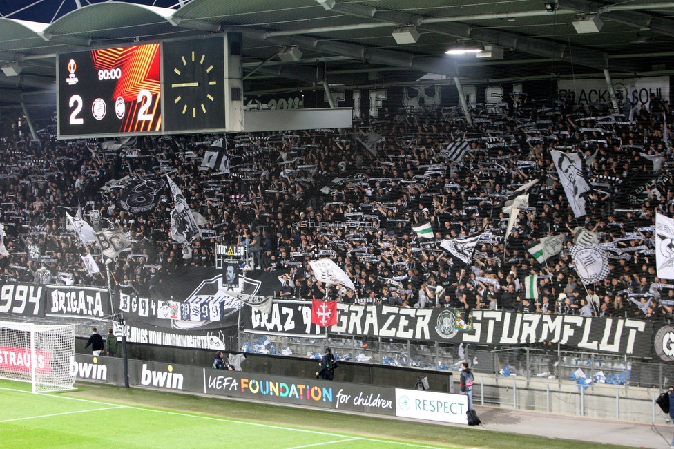 Sturm Graz - Atalanta
UEFA Europa League Gruppenphase 3. Spieltag, SK Sturm Graz - Atalanta Bergamo, Stadion Liebenau Graz, 26.10.2023. 

Foto zeigt Fans von Sturm
Schlüsselwörter: sturmflut schals