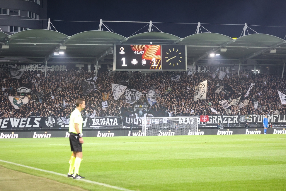 Sturm Graz - Atalanta
UEFA Europa League Gruppenphase 3. Spieltag, SK Sturm Graz - Atalanta Bergamo, Stadion Liebenau Graz, 26.10.2023. 

Foto zeigt Fans von Sturm
