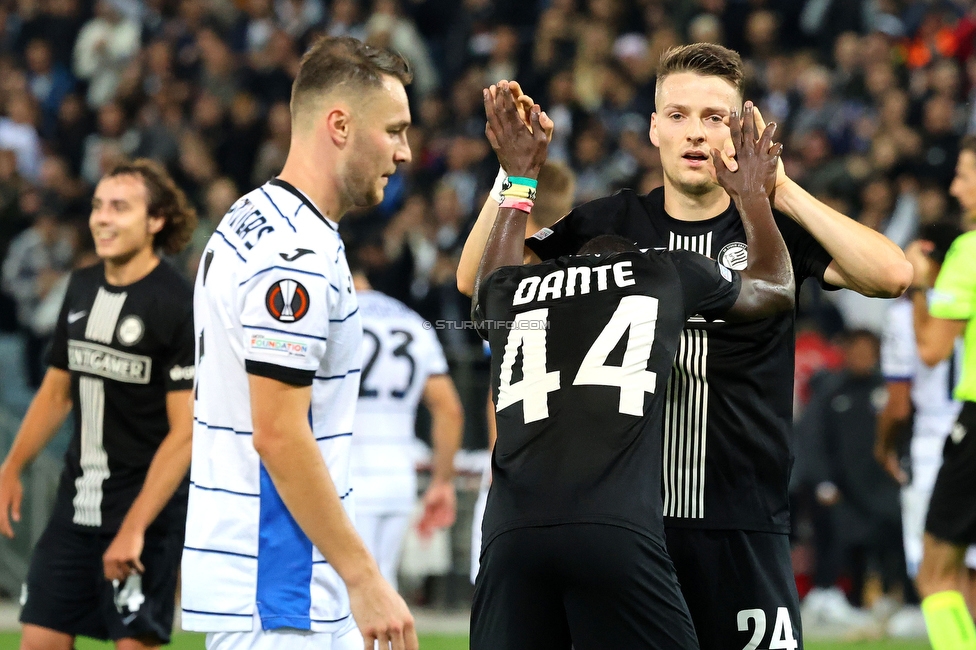 Sturm Graz - Atalanta
UEFA Europa League Gruppenphase 3. Spieltag, SK Sturm Graz - Atalanta Bergamo, Stadion Liebenau Graz, 26.10.2023. 

Foto zeigt Amadou Dante (Sturm) und Dimitri Lavalee (Sturm)
