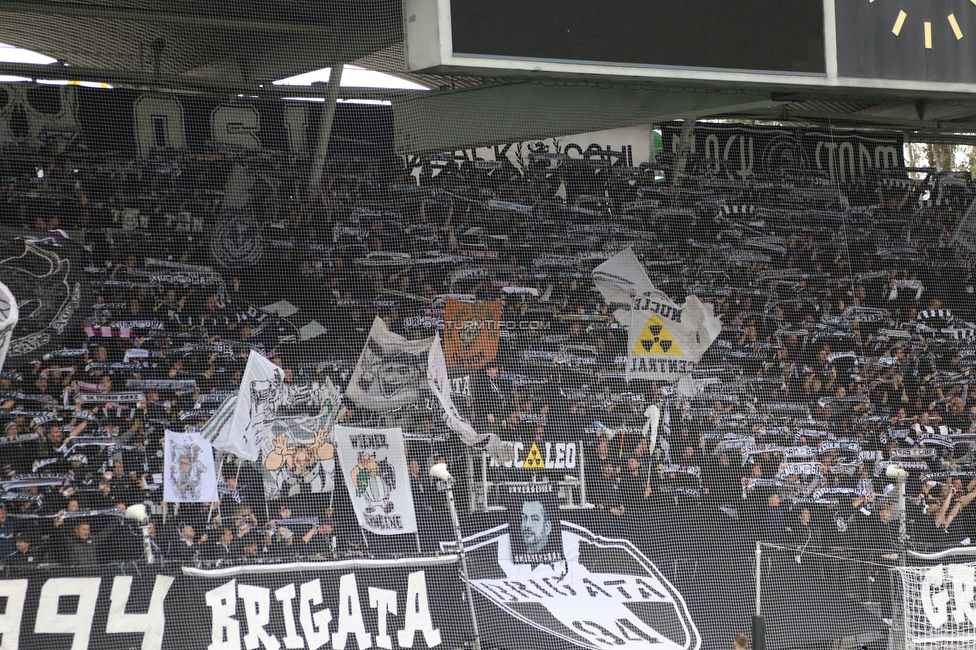 Sturm Graz - Austria Wien
Oesterreichische Fussball Bundesliga, 12. Runde, SK Sturm Graz - FK Austria Wien,  Stadion Liebenau Graz, 29.10.2023. 

Foto zeigt Fans von Sturm
Schlüsselwörter: schals brigata