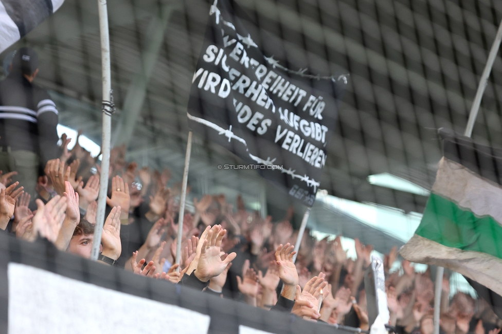 Sturm Graz - Austria Wien
Oesterreichische Fussball Bundesliga, 12. Runde, SK Sturm Graz - FK Austria Wien, Stadion Liebenau Graz, 29.10.2023. 

Foto zeigt Fans von Sturm
Schlüsselwörter: sturmflut