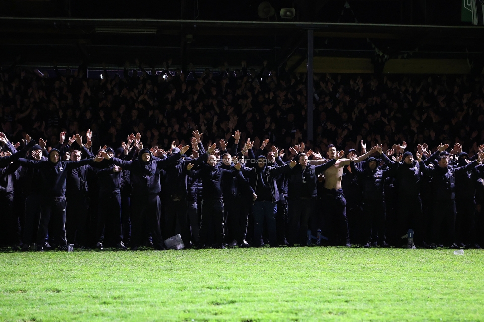 GAK - Sturm Graz
OEFB Cup, 3. Runde, Grazer AK - SK Sturm Graz, Stadion Liebenau Graz, 02.11.2023. 

Foto zeigt Fans von Sturm in der Gruabn
