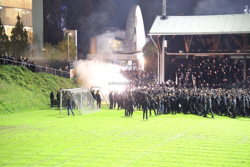 GAK - Sturm Graz
OEFB Cup, 3. Runde, Grazer AK - SK Sturm Graz, Stadion Liebenau Graz, 02.11.2023. 

Foto zeigt Fans von Sturm in der Gruabn
