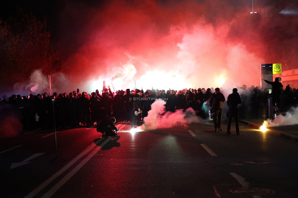 GAK - Sturm Graz
OEFB Cup, 3. Runde, Grazer AK - SK Sturm Graz, Stadion Liebenau Graz, 02.11.2023. 

Foto zeigt Fans von Sturm beim Corteo
