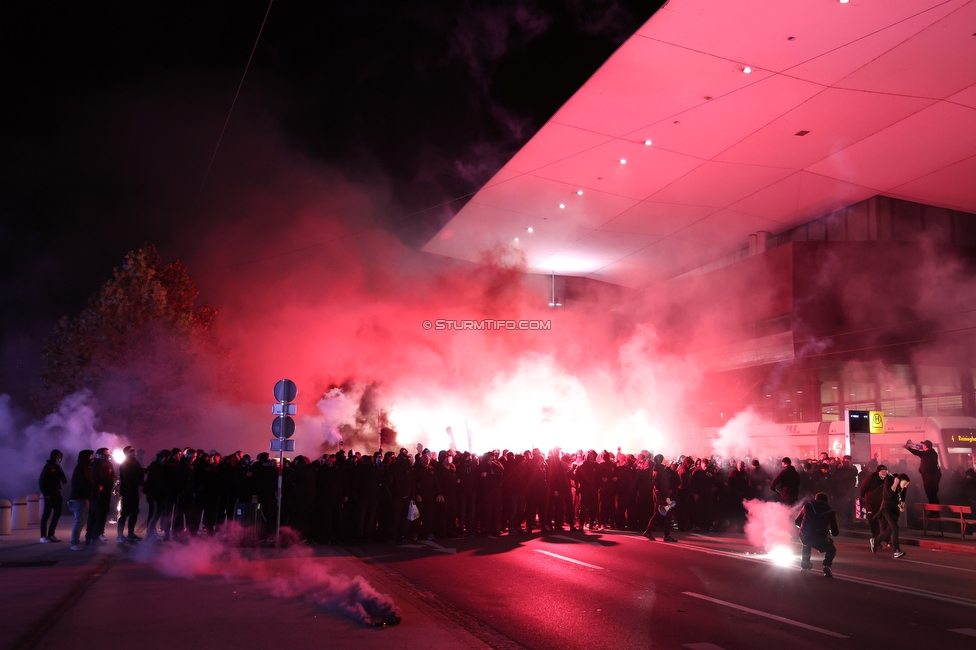 GAK - Sturm Graz
OEFB Cup, 3. Runde, Grazer AK - SK Sturm Graz, Stadion Liebenau Graz, 02.11.2023. 

Foto zeigt Fans von Sturm beim Corteo
