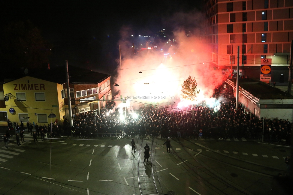 GAK - Sturm Graz
OEFB Cup, 3. Runde, Grazer AK - SK Sturm Graz, Stadion Liebenau Graz, 02.11.2023. 

Foto zeigt Fans von Sturm beim Corteo
