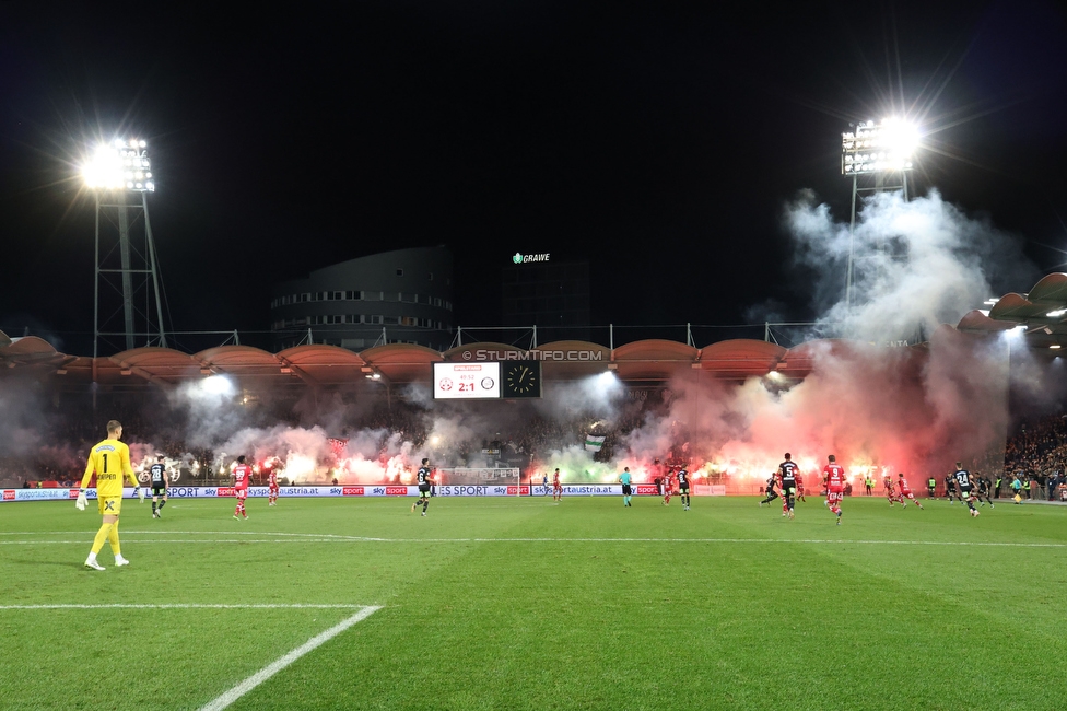 GAK - Sturm Graz
OEFB Cup, 3. Runde, Grazer AK - SK Sturm Graz, Stadion Liebenau Graz, 02.11.2023. 

Foto zeigt Fans von Sturm
Schlüsselwörter: pyrotechnik