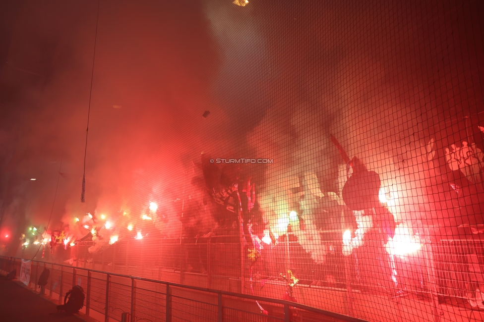 GAK - Sturm Graz
OEFB Cup, 3. Runde, Grazer AK - SK Sturm Graz, Stadion Liebenau Graz, 02.11.2023. 

Foto zeigt Fans von Sturm
Schlüsselwörter: pyrotechnik