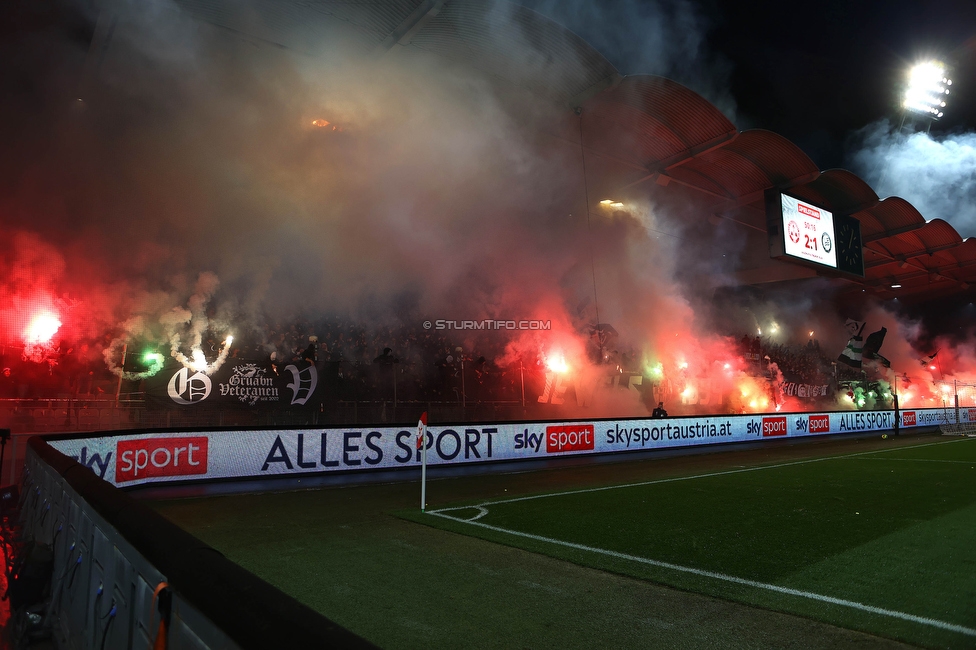 GAK - Sturm Graz
OEFB Cup, 3. Runde, GAK - SK Sturm Graz, Stadion Liebenau Graz, 02.11.2023. 

Foto zeigt Fans von Sturm mit Pyrotechnik
