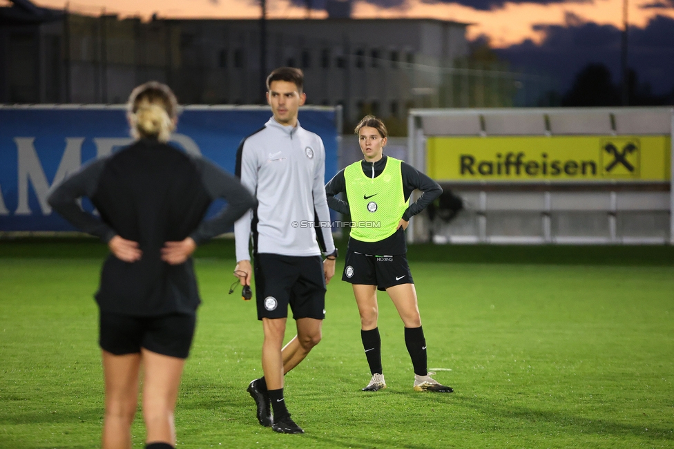 Sturm Damen - Vienna
OEFB Frauen Bundesliga, 8. Runde, SK Sturm Graz Damen - First Vienna FC 1894, Trainingszentrum Messendorf, 04.11.2023. 

Foto zeigt Leonie Christin Tragl (Sturm Damen)
