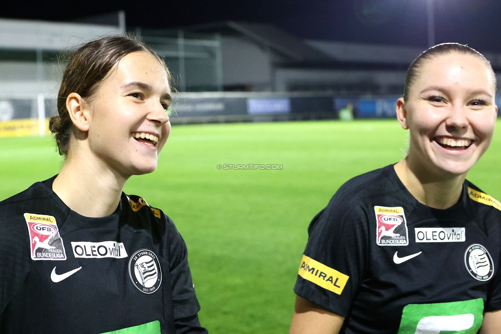 Sturm Damen - Vienna
OEFB Frauen Bundesliga, 8. Runde, SK Sturm Graz Damen - First Vienna FC 1894, Trainingszentrum Messendorf, 04.11.2023. 

Foto zeigt Leonie Christin Tragl (Sturm Damen) und Anna Wirnsberger (Sturm Damen)
