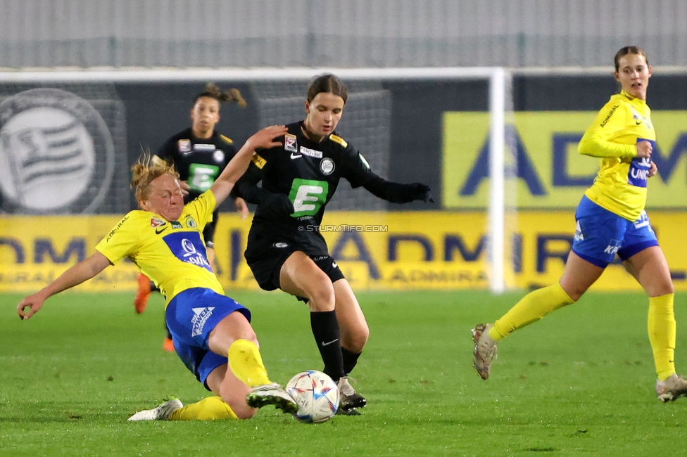 Sturm Damen - Vienna
OEFB Frauen Bundesliga, 8. Runde, SK Sturm Graz Damen - First Vienna FC 1894, Trainingszentrum Messendorf, 04.11.2023. 

Foto zeigt Leonie Christin Tragl (Sturm Damen)
