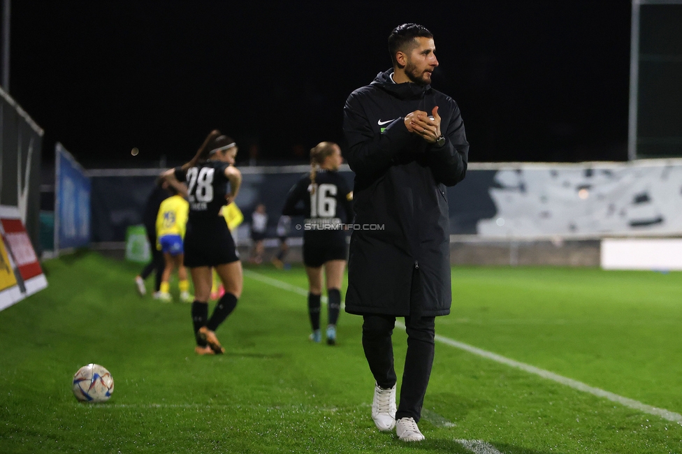 Sturm Damen - Vienna
OEFB Frauen Bundesliga, 8. Runde, SK Sturm Graz Damen - First Vienna FC 1894, Trainingszentrum Messendorf, 04.11.2023. 

Foto zeigt Sargon Duran (Cheftrainer Sturm Damen)
