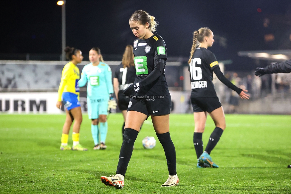 Sturm Damen - Vienna
OEFB Frauen Bundesliga, 8. Runde, SK Sturm Graz Damen - First Vienna FC 1894, Trainingszentrum Messendorf, 04.11.2023. 

Foto zeigt Modesta Uka (Sturm Damen)
