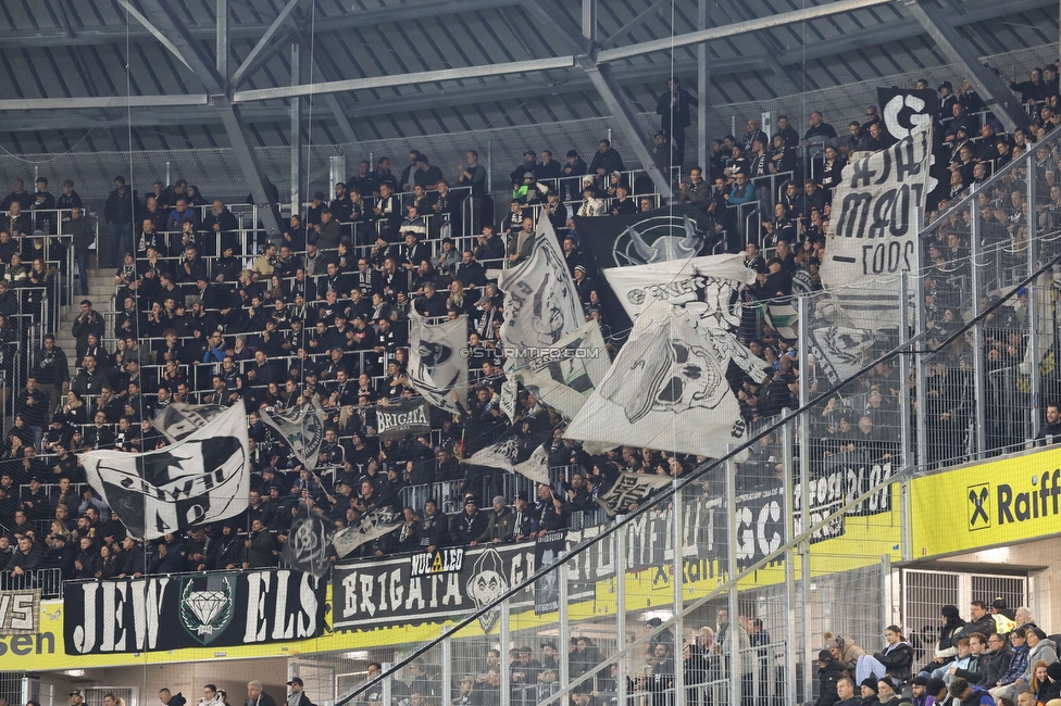 LASK - Sturm Graz
Oesterreichische Fussball Bundesliga, 13. Runde, LASK - SK Sturm Graz, Linzer Stadion  05.11.2023. 

Foto zeigt Fans von Sturm
