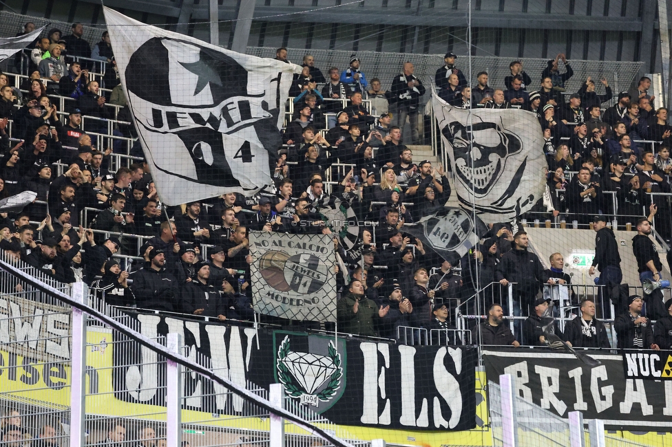 LASK - Sturm Graz
Oesterreichische Fussball Bundesliga, 13. Runde, LASK - SK Sturm Graz, Linzer Stadion  05.11.2023. 

Foto zeigt Fans von Sturm
Schlüsselwörter: jewels