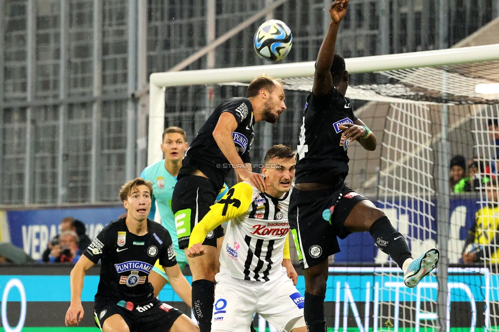 LASK - Sturm Graz
Oesterreichische Fussball Bundesliga, 13. Runde, LASK - SK Sturm Graz, Linzer Stadion  05.11.2023. 

Foto zeigt Kjell Scherpen (Sturm), David Affengruber (Sturm), Jon Gorenc-Stankovic (Sturm) und Amadou Dante (Sturm)
