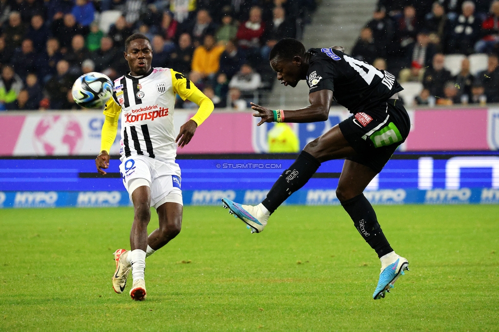 LASK - Sturm Graz
Oesterreichische Fussball Bundesliga, 13. Runde, LASK - SK Sturm Graz, Linzer Stadion  05.11.2023. 

Foto zeigt Amadou Dante (Sturm)
