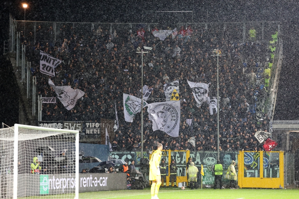 Atalanta - Sturm Graz
UEFA Europa League Gruppenphase 4. Spieltag, Atalanta Bergamo Calcio - SK Sturm Graz, Stadio di Bergamo, 09.11.2023. 

Foto zeigt Fans von Sturm
