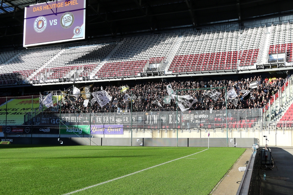 Austria Klagenfurt - Sturm Graz
Oesterreichische Fussball Bundesliga, 14. Runde, SK Austria Klagenfurt - SK Sturm Graz, Woerthersee Stadion, 12.11.2023. 

Foto zeigt Fans von Sturm
