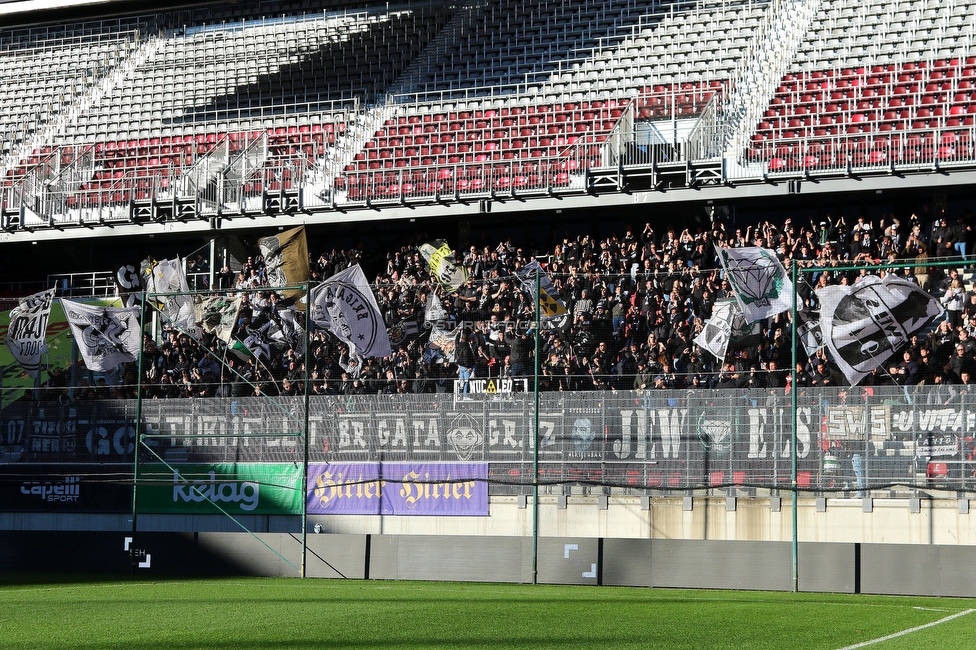 Austria Klagenfurt - Sturm Graz
Oesterreichische Fussball Bundesliga, 14. Runde, SK Austria Klagenfurt - SK Sturm Graz, Woerthersee Stadion, 12.11.2023. 

Foto zeigt Fans von Sturm
