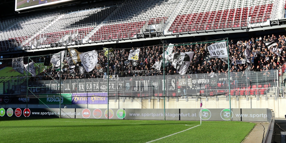 Austria Klagenfurt - Sturm Graz
Oesterreichische Fussball Bundesliga, 14. Runde, SK Austria Klagenfurt - SK Sturm Graz, Woerthersee Stadion, 12.11.2023. 

Foto zeigt Fans von Sturm
