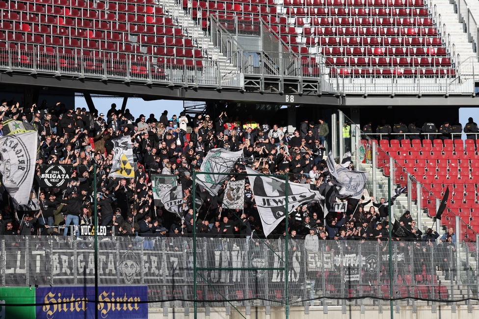 Austria Klagenfurt - Sturm Graz
Oesterreichische Fussball Bundesliga, 14. Runde, SK Austria Klagenfurt - SK Sturm Graz, Woerthersee Stadion, 12.11.2023. 

Foto zeigt Fans von Sturm
