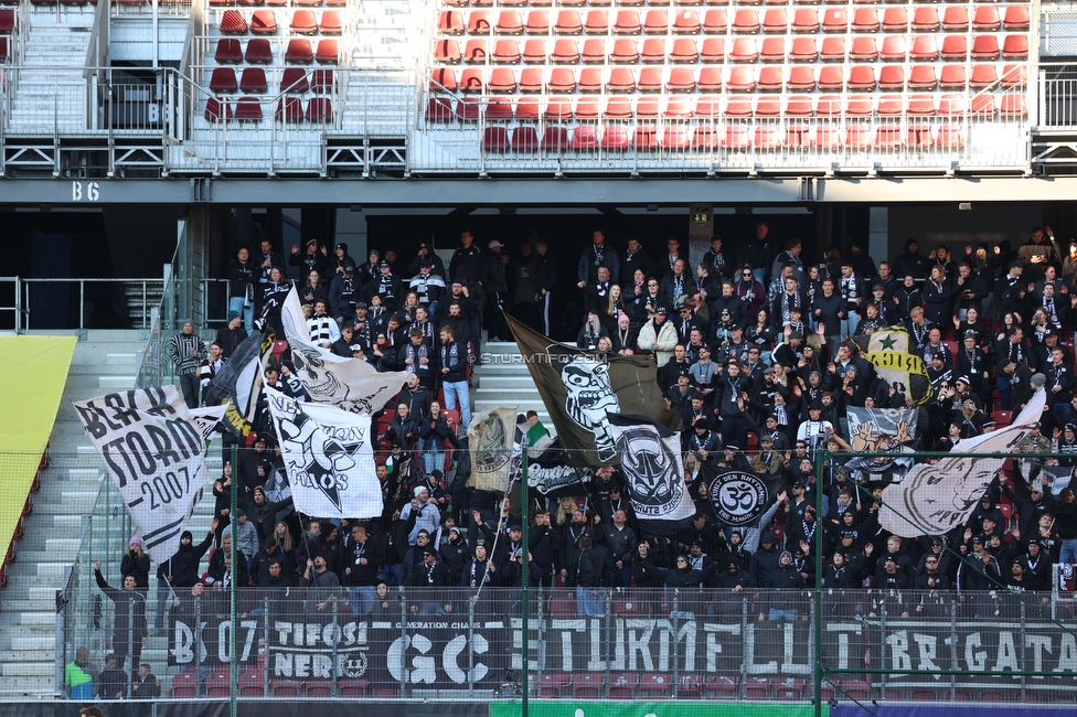 Austria Klagenfurt - Sturm Graz
Oesterreichische Fussball Bundesliga, 14. Runde, SK Austria Klagenfurt - SK Sturm Graz, Woerthersee Stadion, 12.11.2023. 

Foto zeigt Fans von Sturm
Schlüsselwörter: blackstorm generationchaos sturmflut tifosi